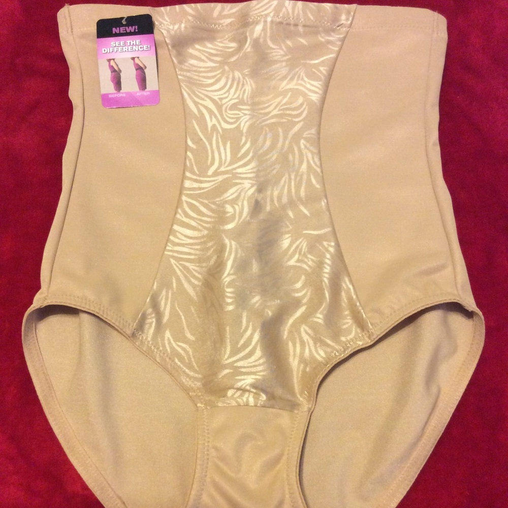 NWT Flexees Tummy Shaper